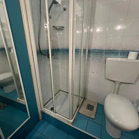 Casa Fronte Mare, Bilocale, San Terenzo 아파트 *